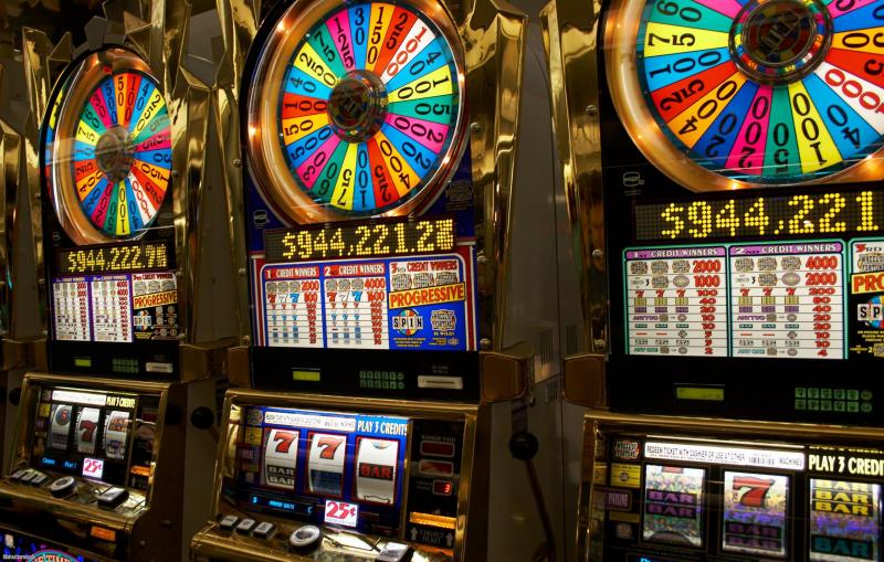 Machines à sous dans un casino de Las Vegas